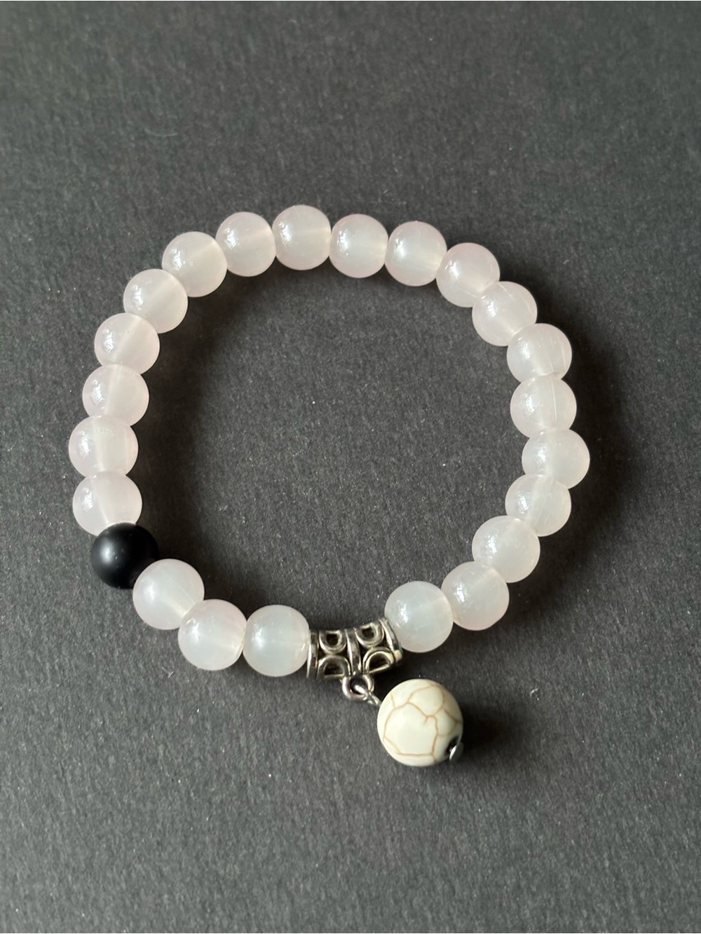 Rose Quartz Stretch Bracelet Onyx Howlite Charm Beaded | Size 6 - Picture 4 of 6